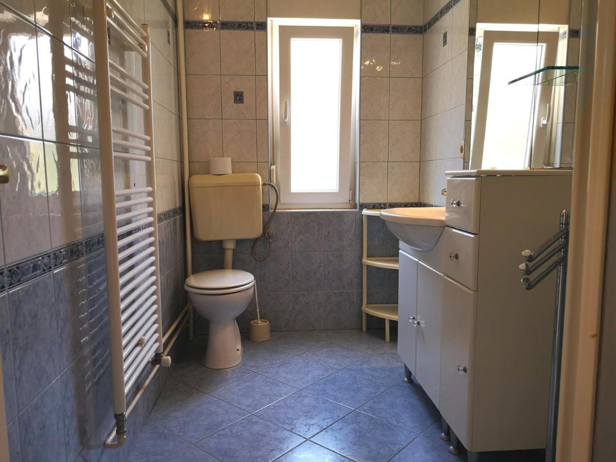 Apartments With A Swimming Pool Banjol, Rab - 11382 外观 照片