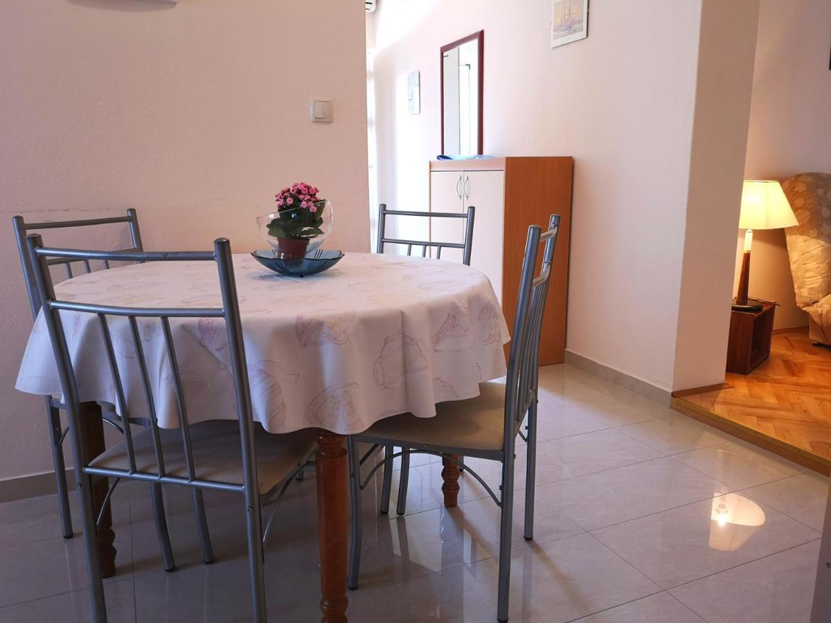 Apartments With A Swimming Pool Banjol, Rab - 11382 外观 照片